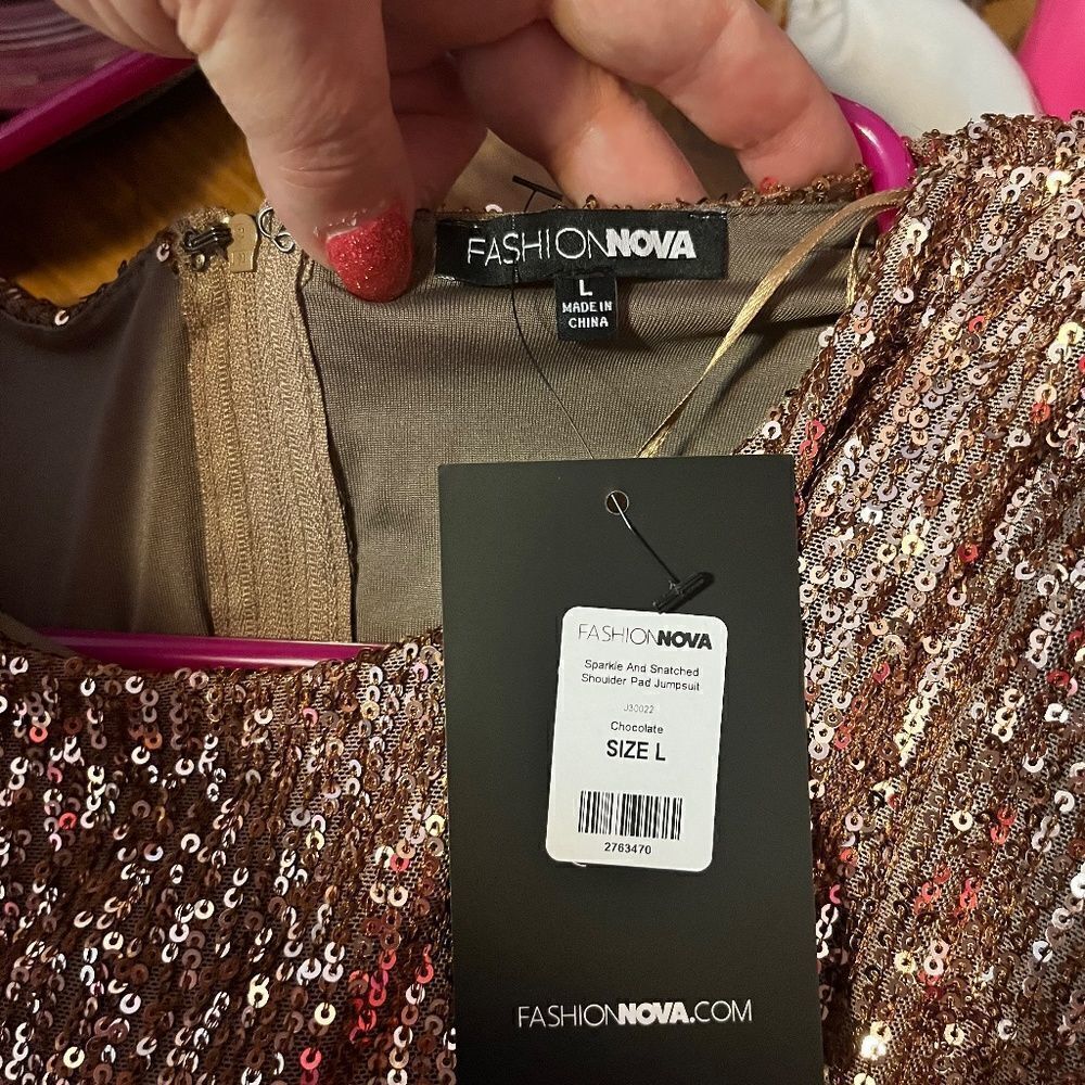 NEW Fashion Nova Large Gold Sparkle & Snatched Shoulder Pad Jumper Jumpsuit - Picture 13 of 16